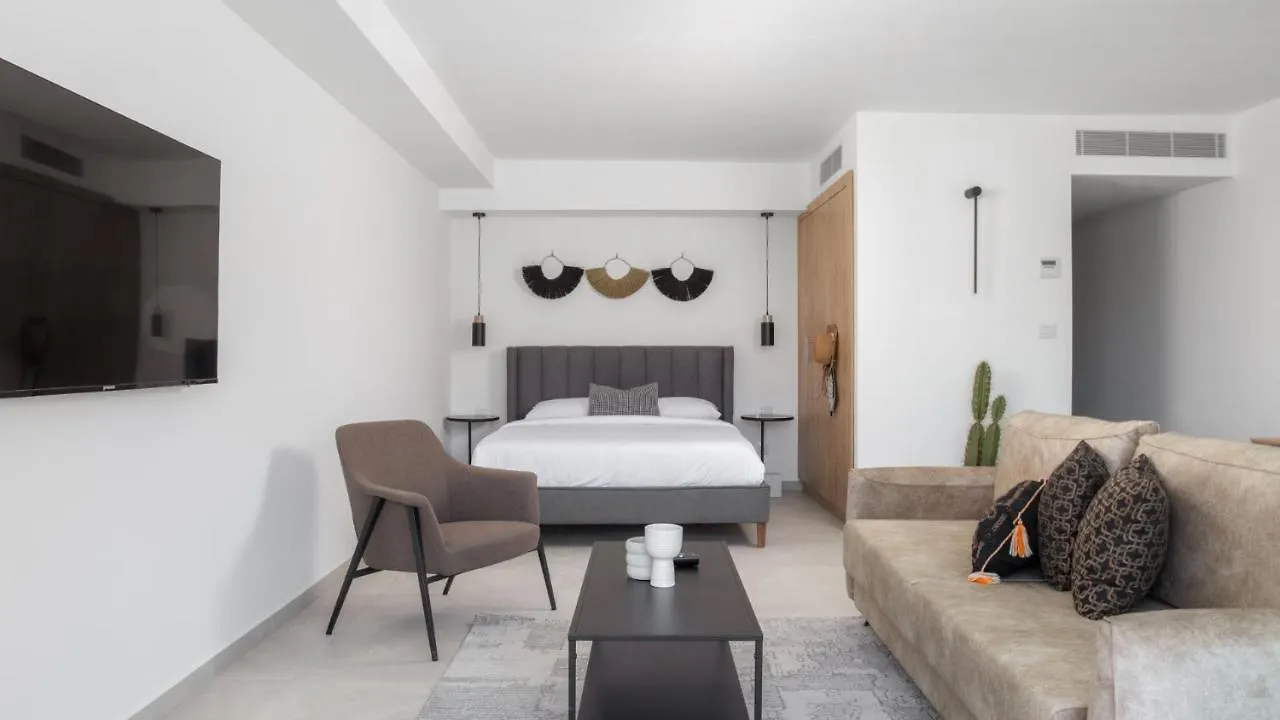 Apartment Big Studio With Balcony 100M From The Beach - By Edom Eilat